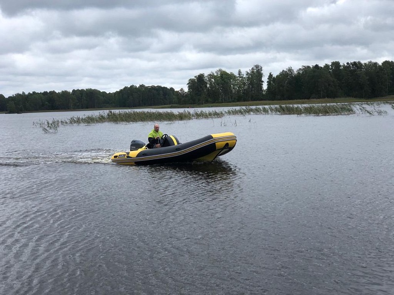  Адмирал RIB 470 с консолью